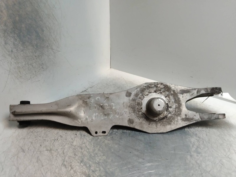 Recambio de brazo suspension inferior trasero izquierdo para opel vectra c berlina comfort referencia OEM IAM   