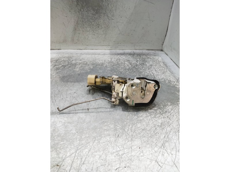 Recambio de motor cierre centralizado delantero derecho para toyota celica (t23) referencia OEM IAM 050725  