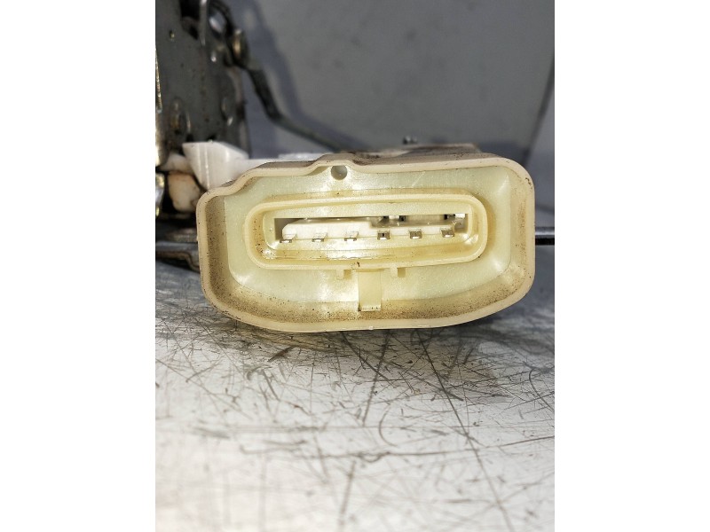 Recambio de motor cierre centralizado delantero derecho para toyota celica (t23) referencia OEM IAM 050725  