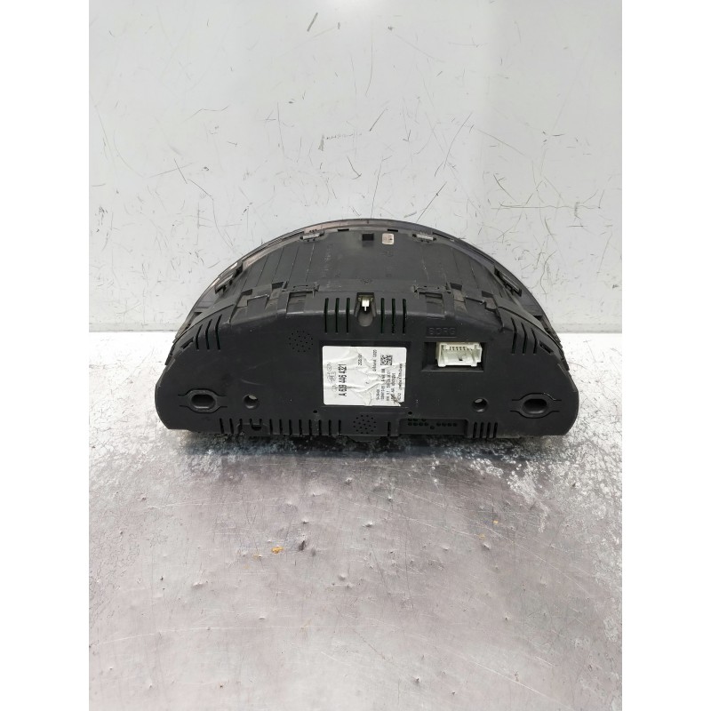 Recambio de cuadro instrumentos para mercedes vito caja cerrada 6.03 referencia OEM IAM A6394464321 102681055 OJO VER FOTOS