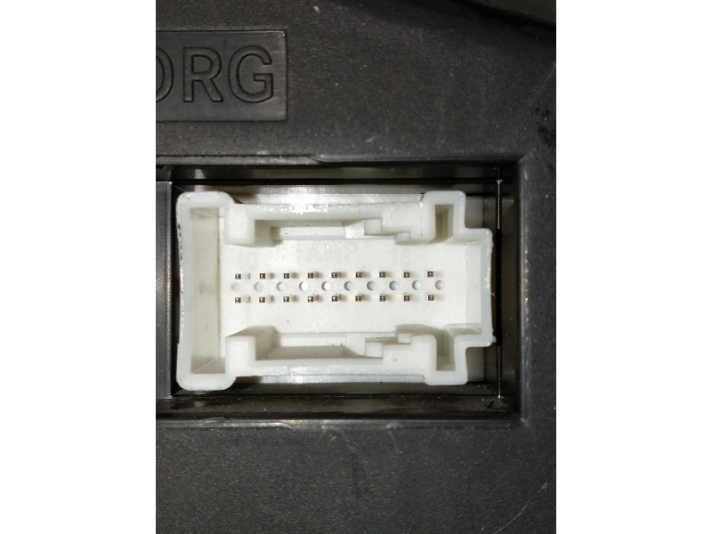 Recambio de cuadro instrumentos para mercedes vito caja cerrada 6.03 referencia OEM IAM A6394464321 102681055 OJO VER FOTOS