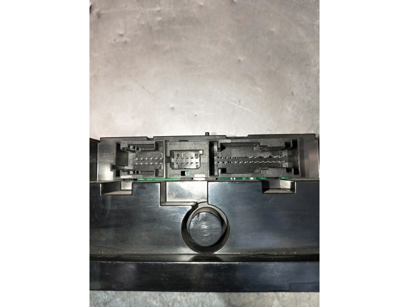 Recambio de mando calefaccion / aire acondicionado para mercedes sprinterii caja cerrada (desde 01.06) referencia OEM IAM 5HB009