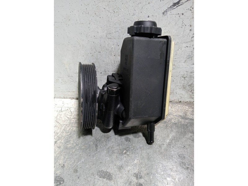 Recambio de bomba direccion para opel vectra b berlina referencia OEM IAM 90495957  