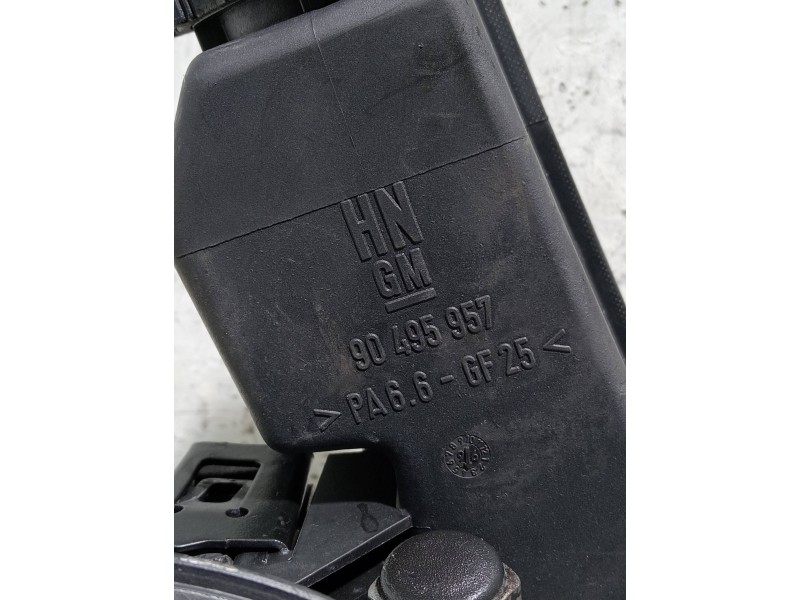 Recambio de bomba direccion para opel vectra b berlina referencia OEM IAM 90495957  