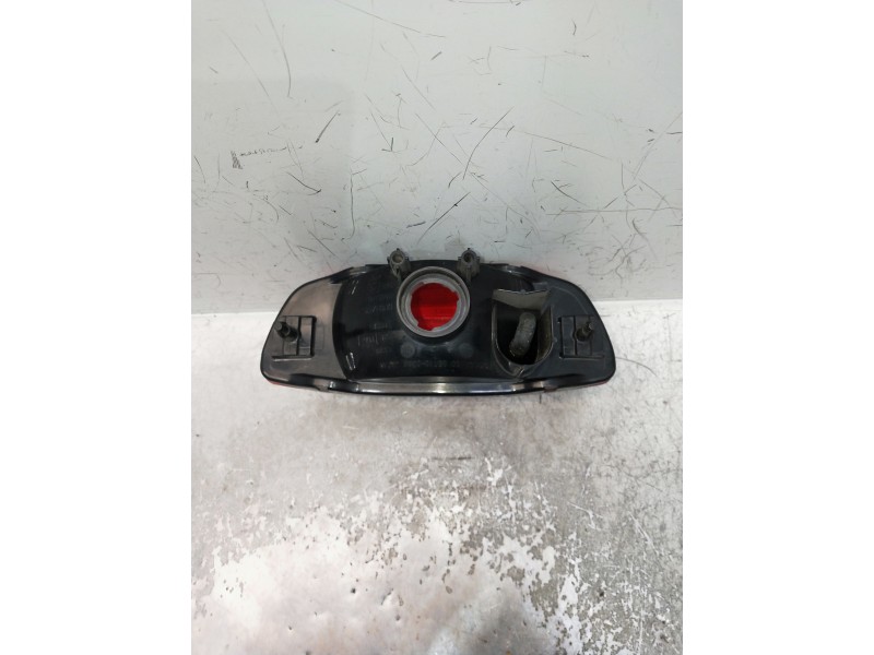 Recambio de piloto trasero central para kawasaki gpz 500 s referencia OEM IAM   PILOTO TRASERO