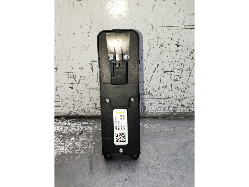 Recambio de mando elevalunas delantero izquierdo para land rover freelander (lr2) 2.2 td4 referencia OEM IAM 6G9N14A132AC 034521