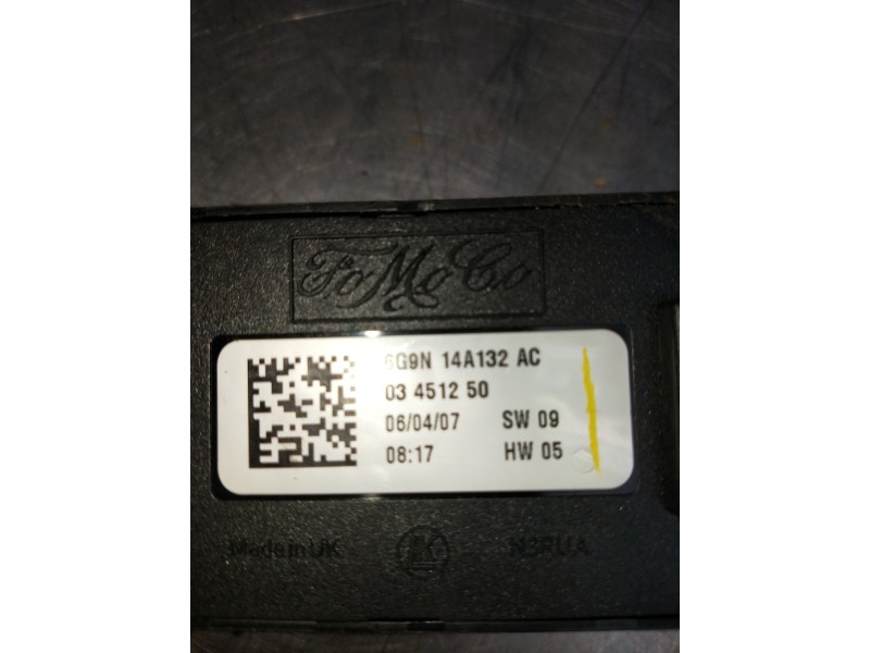 Recambio de mando elevalunas delantero izquierdo para land rover freelander (lr2) 2.2 td4 referencia OEM IAM 6G9N14A132AC 034521