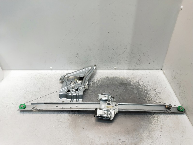 Recambio de motor elevalunas delantero derecho para mercedes sprinterii caja cerrada (desde 01.06) referencia OEM IAM A906720014