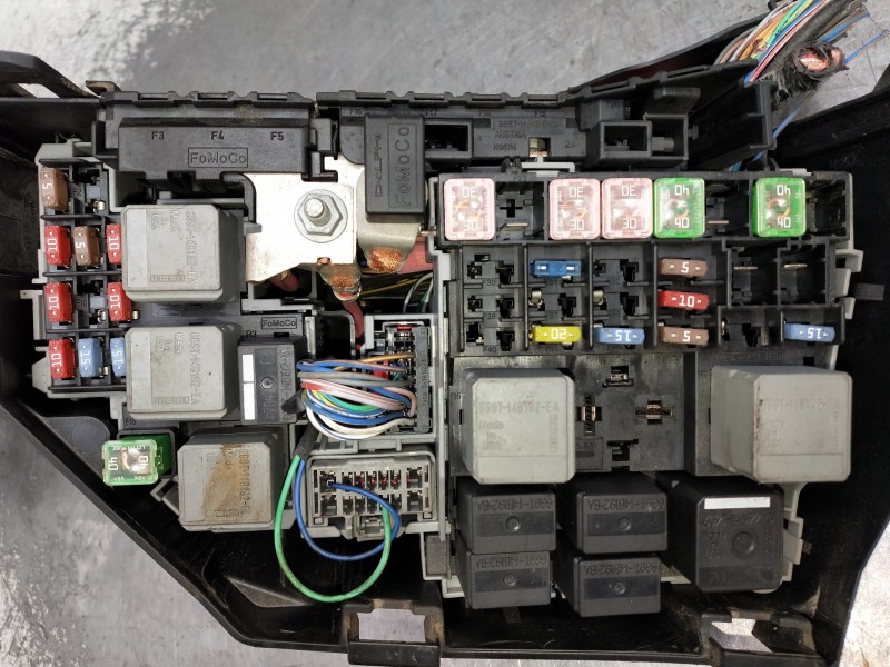 Recambio de caja reles / fusibles para land rover freelander (lr2) 2.2 td4 referencia OEM IAM   