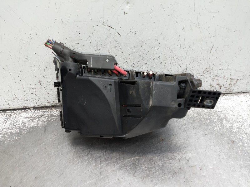 Recambio de caja reles / fusibles para land rover freelander (lr2) 2.2 td4 referencia OEM IAM   