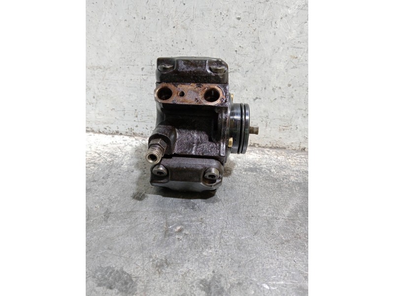 Recambio de bomba inyeccion para opel corsa c referencia OEM IAM 0445010092 55185549 BOSCH