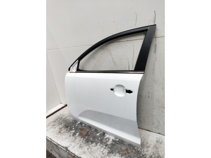 Recambio de puerta delantera izquierda para kia sportage referencia OEM IAM   5P