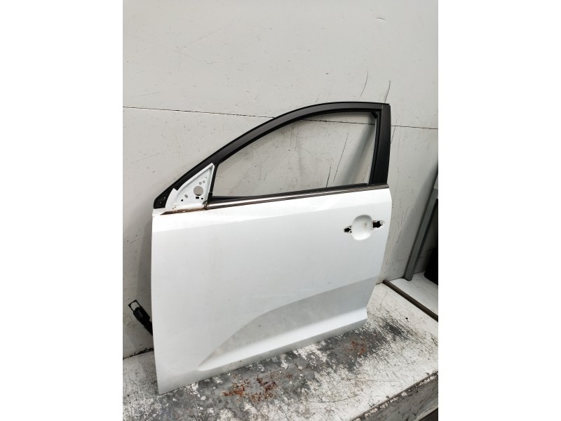 Recambio de puerta delantera izquierda para kia sportage referencia OEM IAM   5P