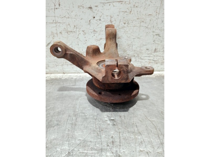 Recambio de mangueta delantera izquierda para renault clio ii fase i (b/cbo) referencia OEM IAM   