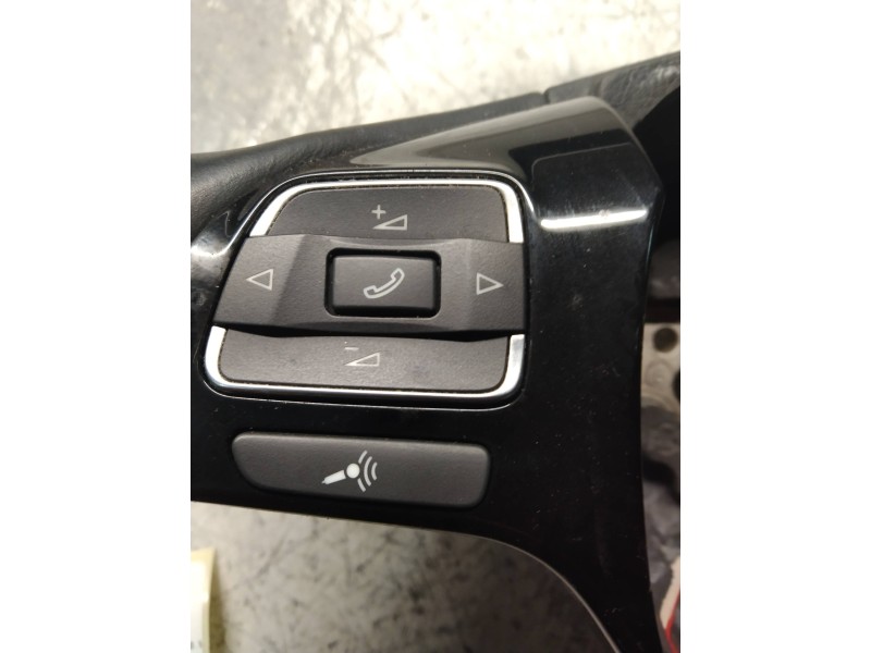 Recambio de volante para volkswagen touareg (7p6) 3.0 v6 tdi dpf referencia OEM IAM 7P6419091 62470012A NGB