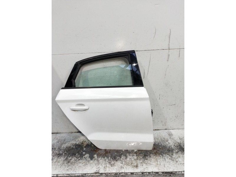 Recambio de puerta trasera derecha para audi a3 sedán (8vm) referencia OEM IAM   4P