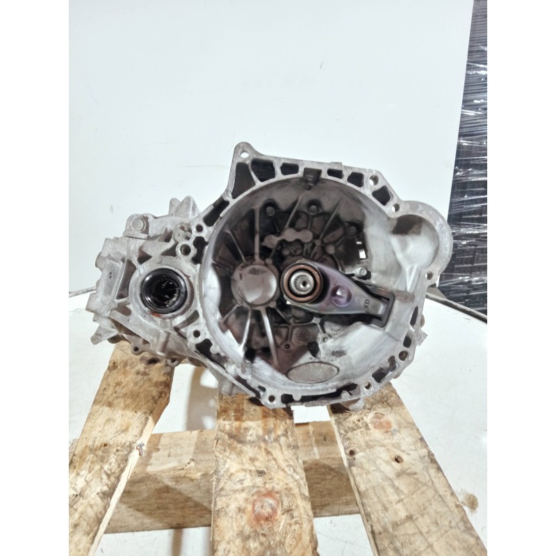 Recambio de caja cambios para kia sportage referencia OEM IAM ZG77FJ 169602 5V