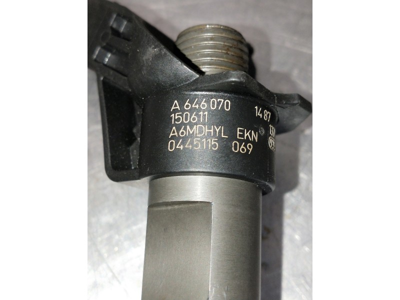 Recambio de inyector para mercedes sprinter ii james cook (906) referencia OEM IAM 0445115069 A646070150611 