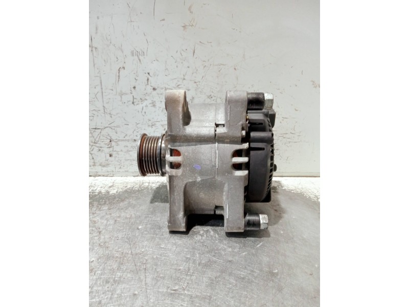 Recambio de alternador para ford fiesta (cb1) referencia OEM IAM AV6N10300DC 30659389 2612672B