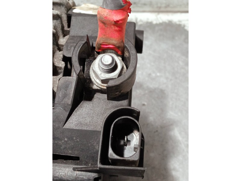 Recambio de alternador para ford fiesta (cb1) referencia OEM IAM AV6N10300DC 30659389 2612672B