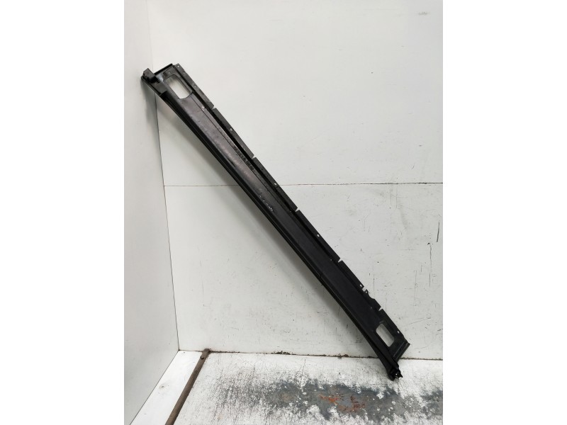 Recambio de faldon lateral para porsche cayenne (typ 92aa) diesel referencia OEM IAM   