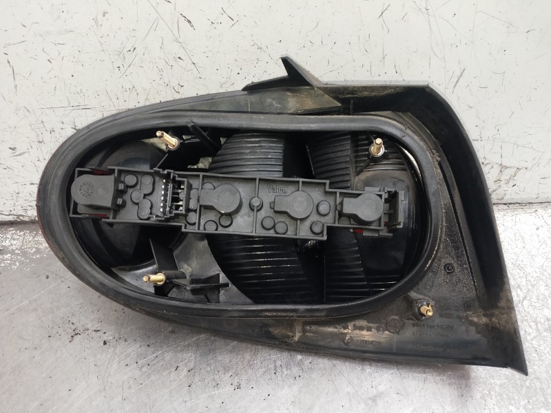 Recambio de piloto trasero izquierdo para renault megane i coupe fase 2 (da..) referencia OEM IAM 7700428057  
