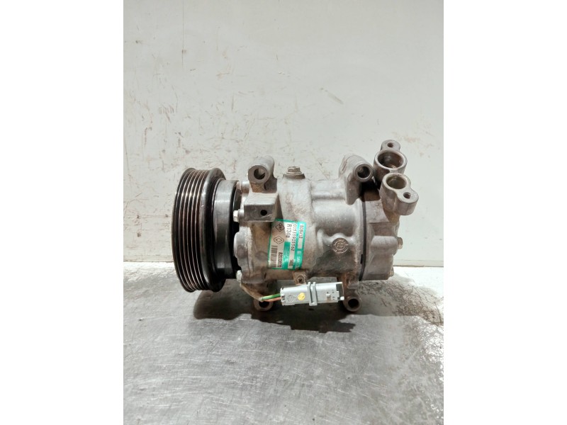 Recambio de compresor aire acondicionado para nissan micra (k12e) referencia OEM IAM 8200365787 SD6V12 