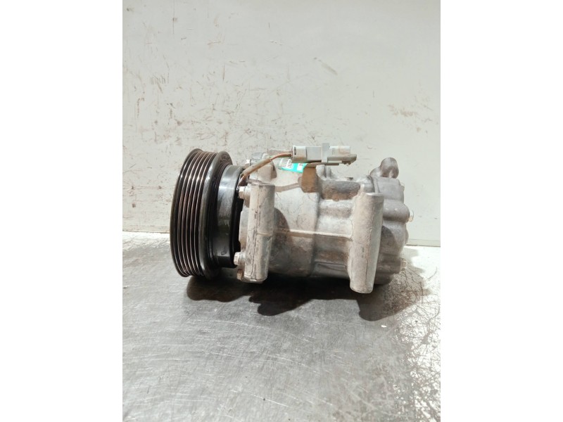 Recambio de compresor aire acondicionado para nissan micra (k12e) referencia OEM IAM 8200365787 SD6V12 