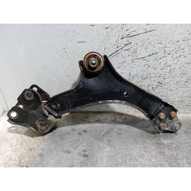 Recambio de brazo suspension inferior delantero izquierdo para land rover freelander (lr2) 2.2 td4 referencia OEM IAM   
