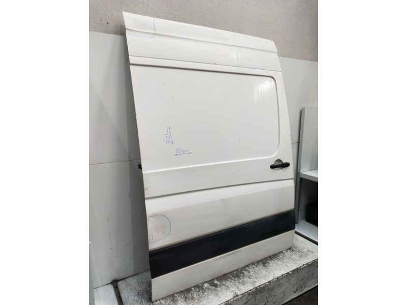 Recambio de puerta lateral corredera derecha para volkswagen crafter caja cerrada referencia OEM IAM  221CM X 151CM 5P