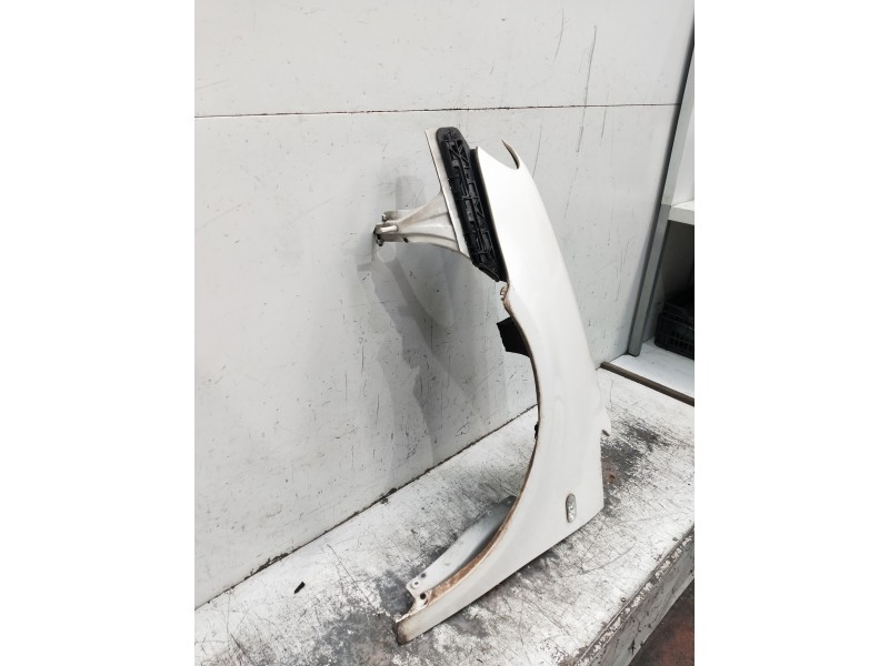 Recambio de aleta delantera izquierda para volkswagen caddy ka/kb (2k) referencia OEM IAM   