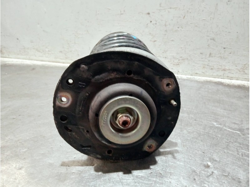 Recambio de amortiguador delantero derecho para peugeot 206 berlina referencia OEM IAM 5768D  