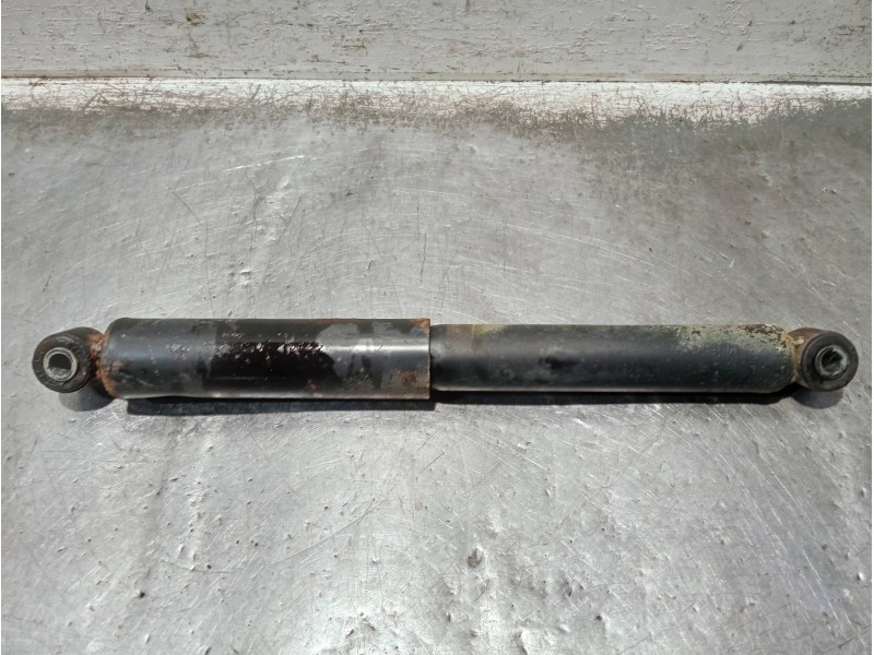 Recambio de amortiguador trasero derecho para volkswagen crafter caja cerrada referencia OEM IAM A9063261300  