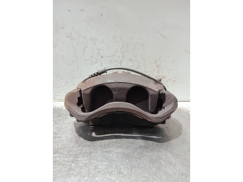 Recambio de pinza freno delantera derecha para volkswagen crafter caja cerrada referencia OEM IAM 929302  