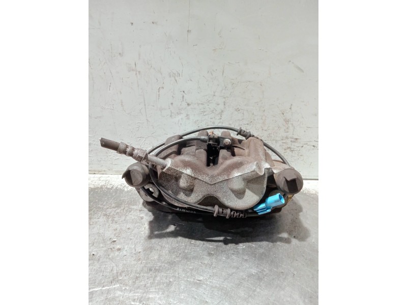 Recambio de pinza freno delantera derecha para volkswagen crafter caja cerrada referencia OEM IAM 929302  