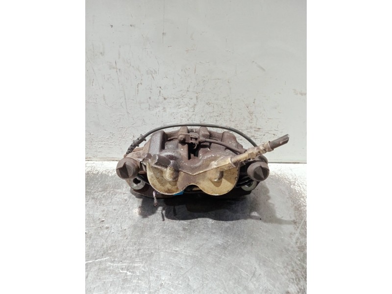 Recambio de pinza freno delantera izquierda para volkswagen crafter caja cerrada referencia OEM IAM 929302  