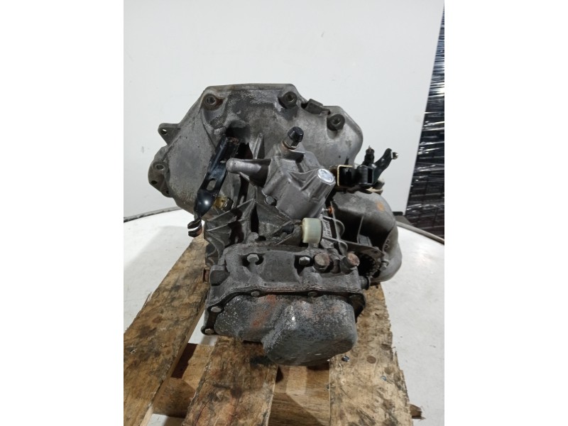 Recambio de caja cambios para opel corsa b referencia OEM IAM C873W374  5V