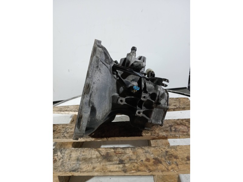 Recambio de caja cambios para opel corsa b referencia OEM IAM C873W374  5V