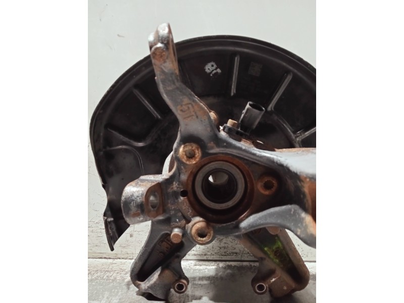 Recambio de mangueta delantera izquierda para volkswagen golf vi (5k1) referencia OEM IAM 1K0400053  