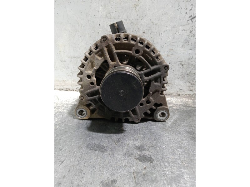 Recambio de alternador para land rover freelander (lr2) 2.2 td4 referencia OEM IAM 0121615021 6G9N10300ADB 