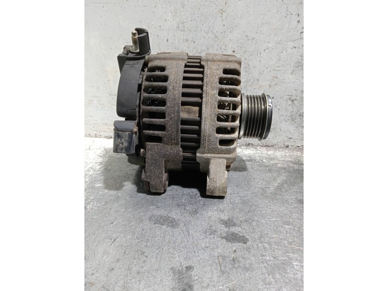 Recambio de alternador para land rover freelander (lr2) 2.2 td4 referencia OEM IAM 0121615021 6G9N10300ADB 