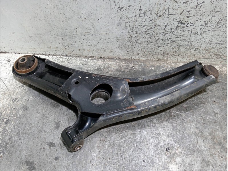 Recambio de brazo suspension inferior delantero izquierdo para hyundai ix20 referencia OEM IAM 545001P000  