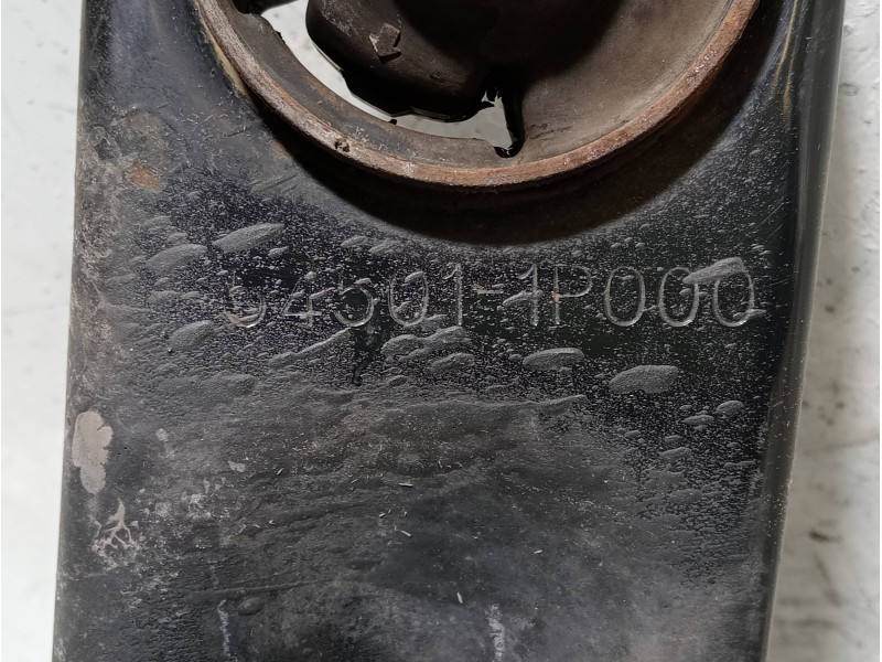 Recambio de brazo suspension inferior delantero izquierdo para hyundai ix20 referencia OEM IAM 545001P000  