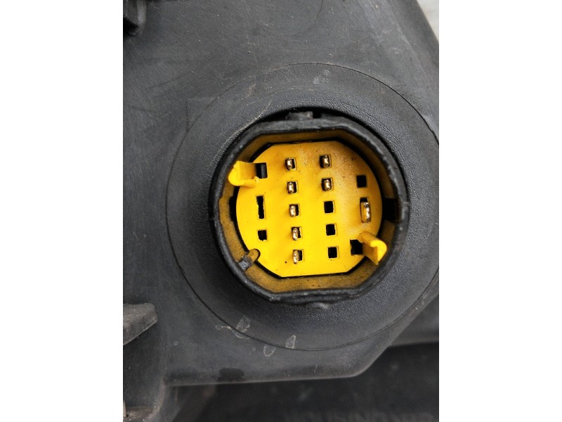 Recambio de faro izquierdo para fiat ducato caja cerrada 11 (desde 03.02) referencia OEM IAM 04615829  