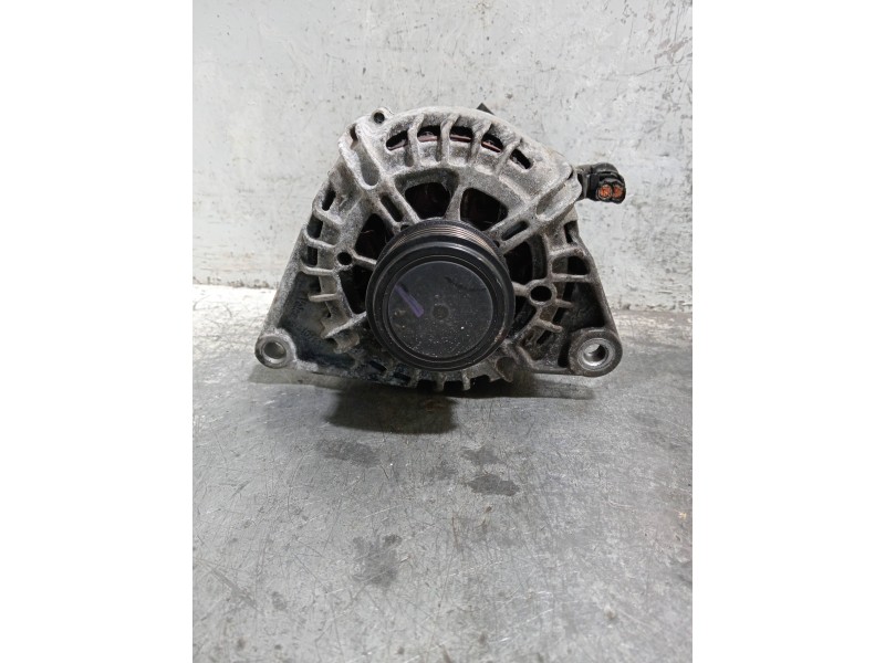 Recambio de alternador para hyundai ix20 referencia OEM IAM 373002A650 TG12C118 2612217B