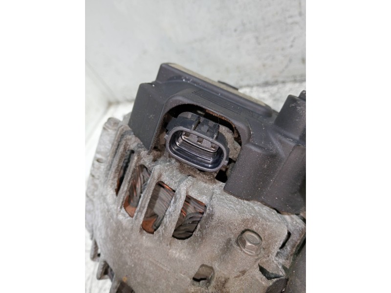 Recambio de alternador para hyundai ix20 referencia OEM IAM 373002A650 TG12C118 2612217B
