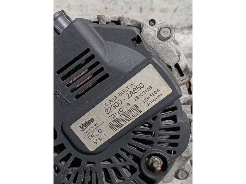 Recambio de alternador para hyundai ix20 referencia OEM IAM 373002A650 TG12C118 2612217B