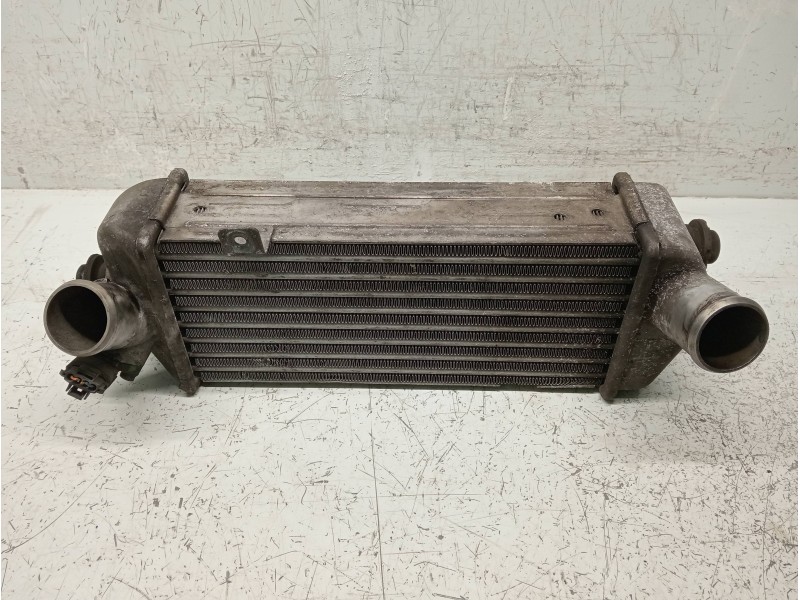 Recambio de intercooler para hyundai ix20 referencia OEM IAM 282712A700  