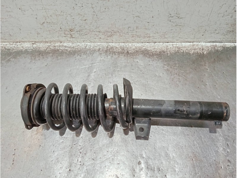 Recambio de amortiguador delantero izquierdo para volkswagen caddy ka/kb (2k) referencia OEM IAM 1T0413031HQ  