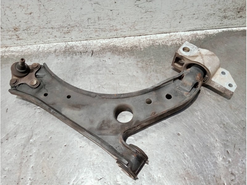 Recambio de brazo suspension inferior delantero derecho para volkswagen caddy ka/kb (2k) referencia OEM IAM 1K0407190E  
